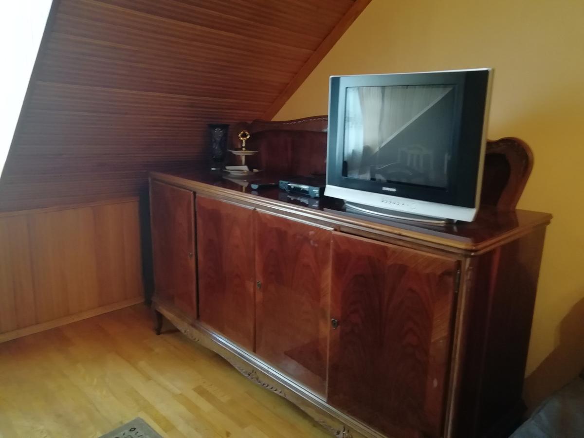 Apartment Georgy Batoemi Buitenkant foto