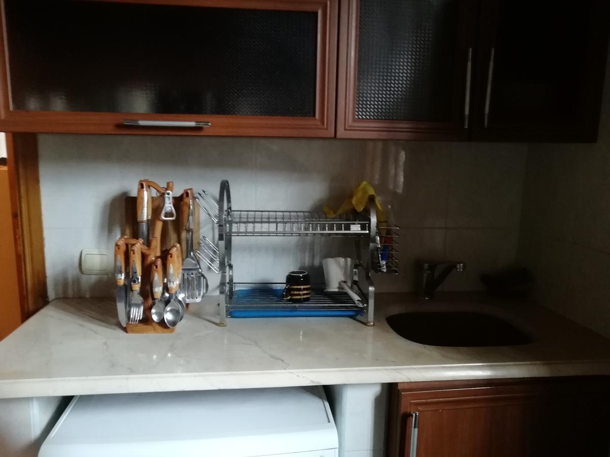 Apartment Georgy Batoemi Buitenkant foto