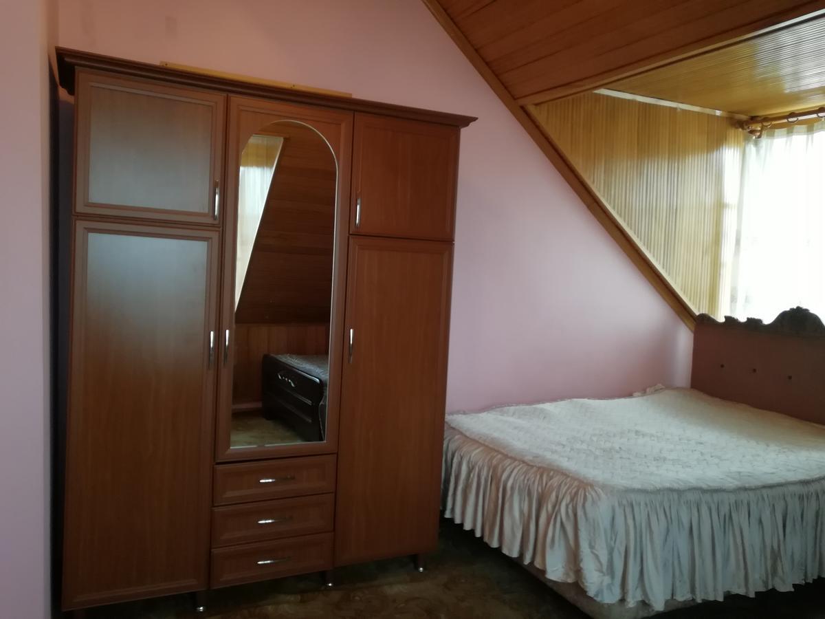 Apartment Georgy Batoemi Buitenkant foto